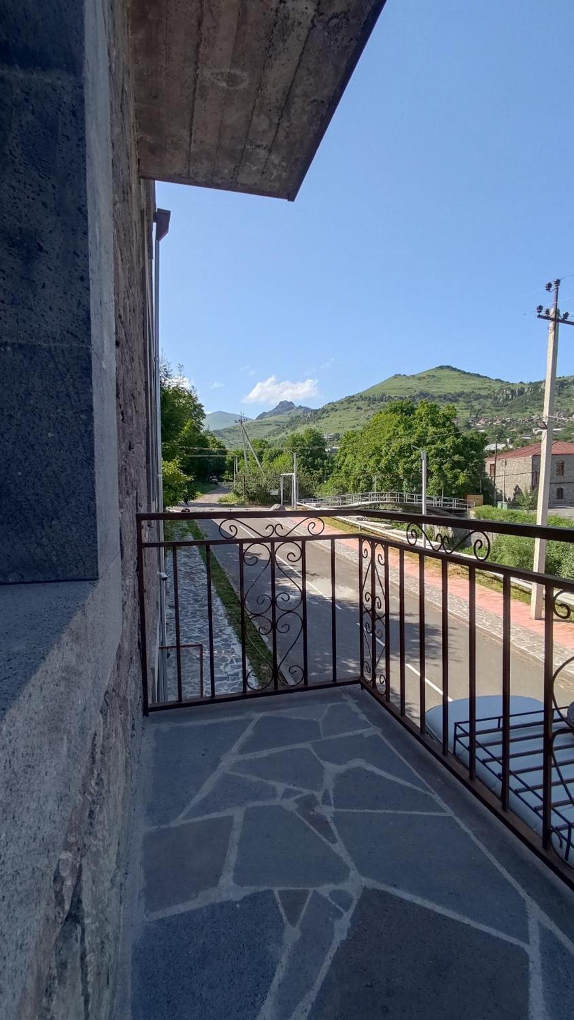 Mthnadzor Hotel Goris Exterior foto